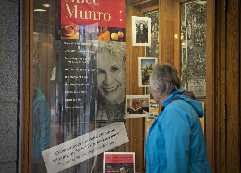 Canadian Nobel Prize-winning author Alice Munro dies at 92, says Globe ...